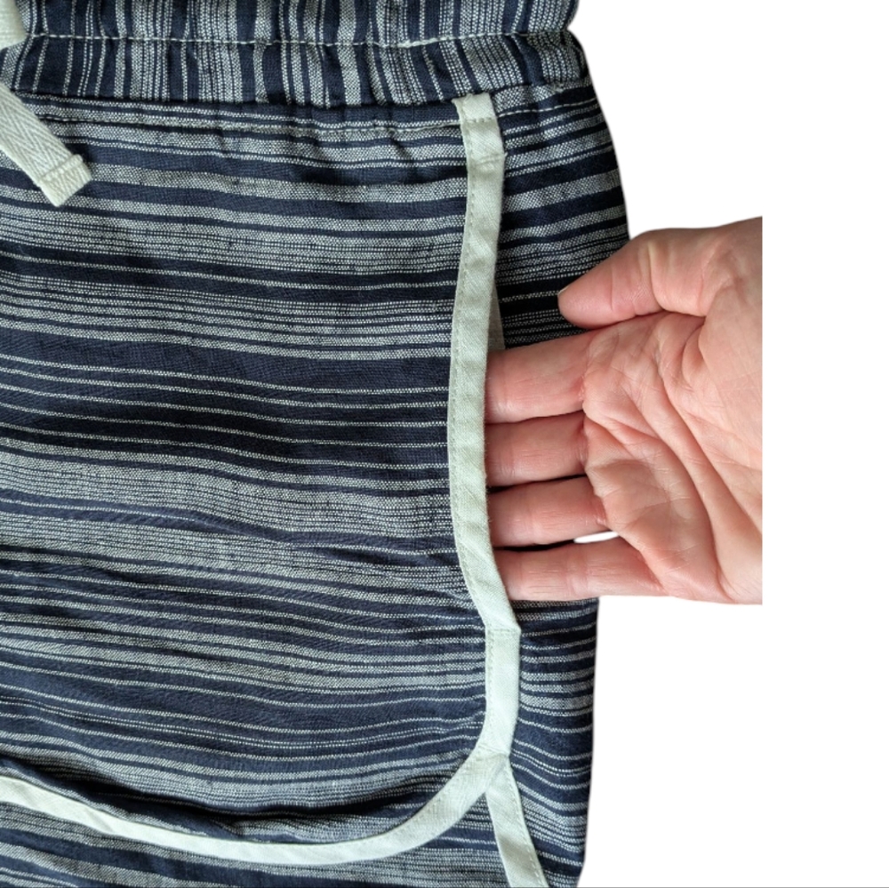 Athleta Linen Navy Striped Retro Style Pull-On Elastic Waist Shorts Women's 4 - Picture 5 of 13